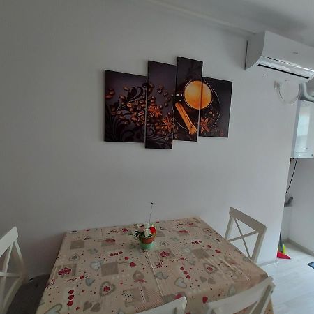 Topaz Central Apartment Bacau Ngoại thất bức ảnh