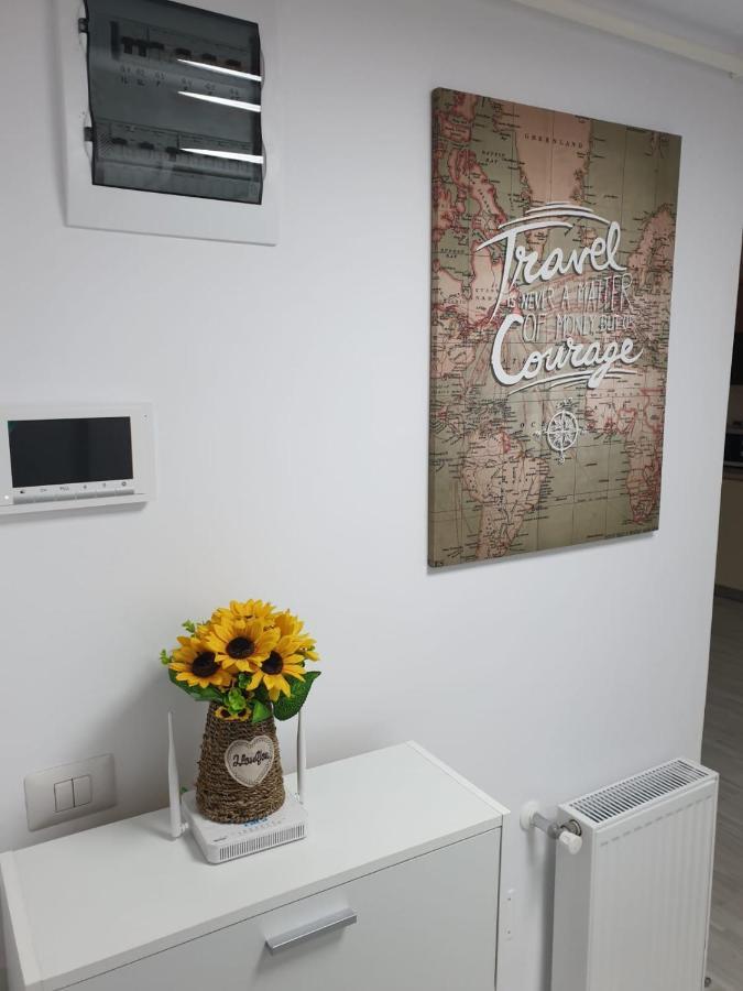 Topaz Central Apartment Bacau Ngoại thất bức ảnh